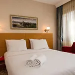 Almina - Special Class Hotel