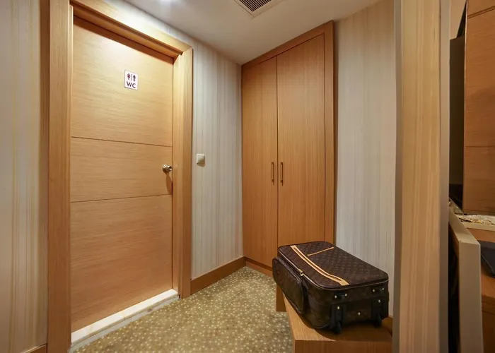 Almina - Special Class Hotel