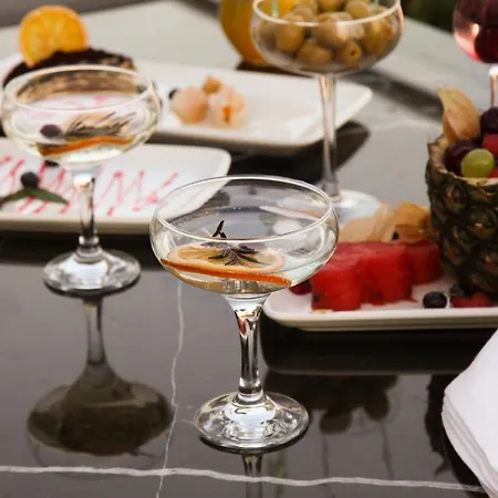 Almina - Special Class