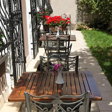 Almina - Special Class Стамбул