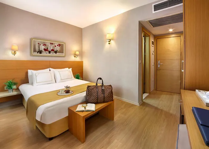 Almina - Special Class